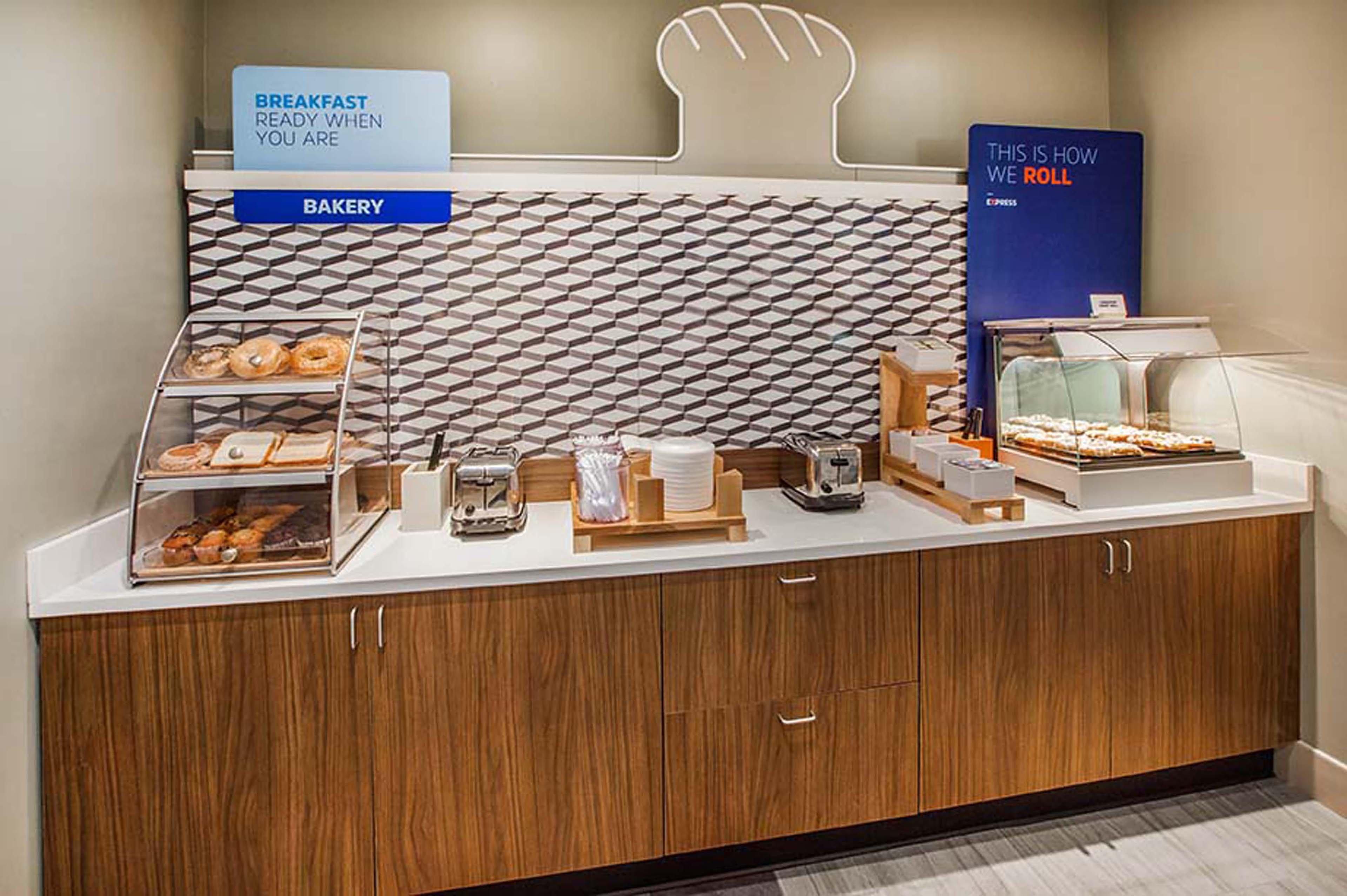 Holiday Inn Express Memphis Medical Center - Midtown By Ihg Eksteriør bilde