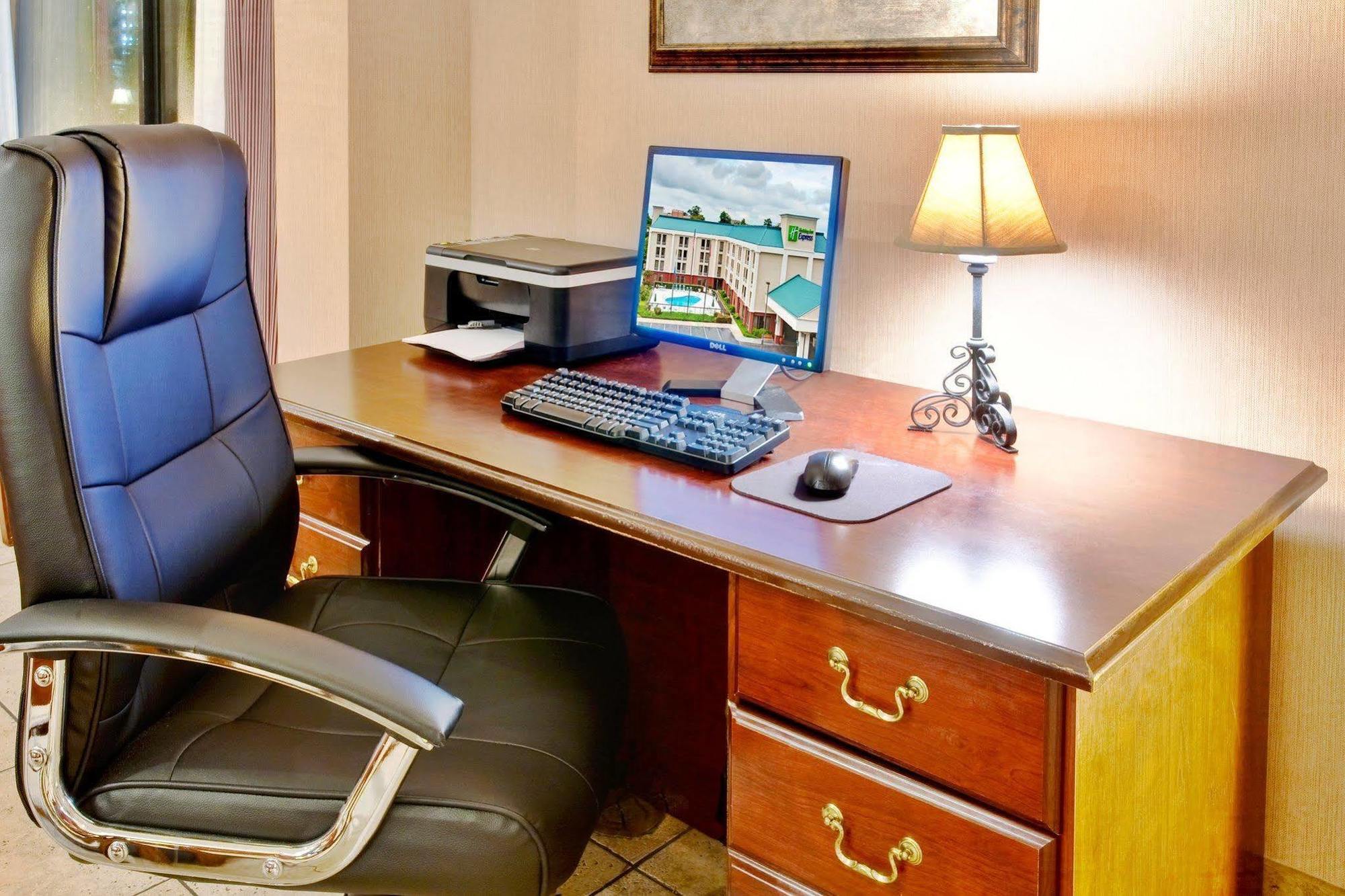 Holiday Inn Express Memphis Medical Center - Midtown By Ihg Eksteriør bilde